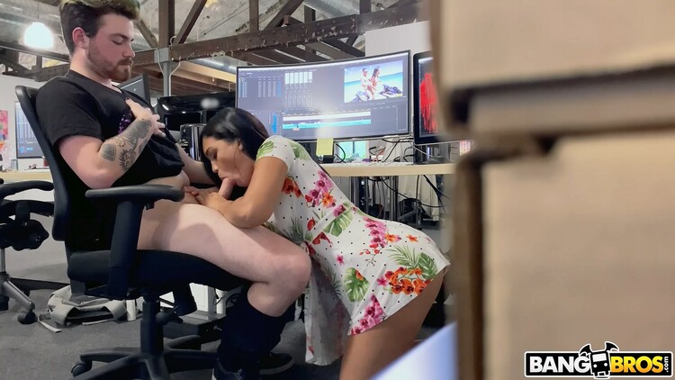 Alina Belle Blows Editor